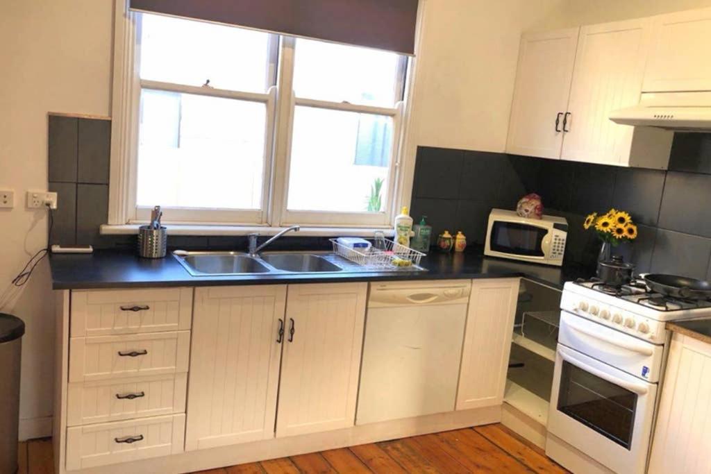 Modern Charming Miners’ Cottage +Free Internet Broken Hill Exterior foto
